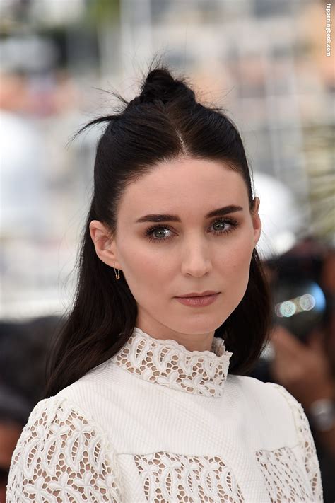 Academy Award nominee Rooney Mara opened up about getting into character for The Girl With the Dragon Tattoo during today's Oscar nominee luncheon. Rooney sa...